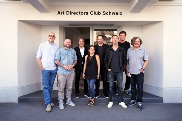 vlnr. Markus Gut_Dennis Lück_Frank Bodin_Gioia Bozzato_Alexander Jaggy_Thomas Wildberger_Peter Brönnimann_Martin Spillmann.jpg