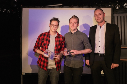 Die Gewinner der Kategorie Outdoor Ben Staudenmann & Lukas Amgwerd mit Peer Kleinfeldt (APG|SGA). adc_yca_2016_16-11-09_19-44-52_1DX_3487.jpg